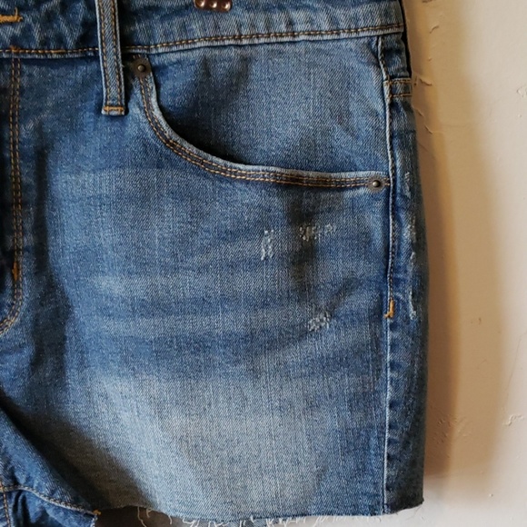 Size 14 universal thread high rise Shorts NWOT - Picture 5 of 7